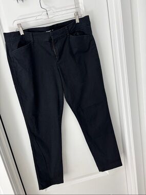 Women’s Old Navy Pixie Classic Black Pants size 12